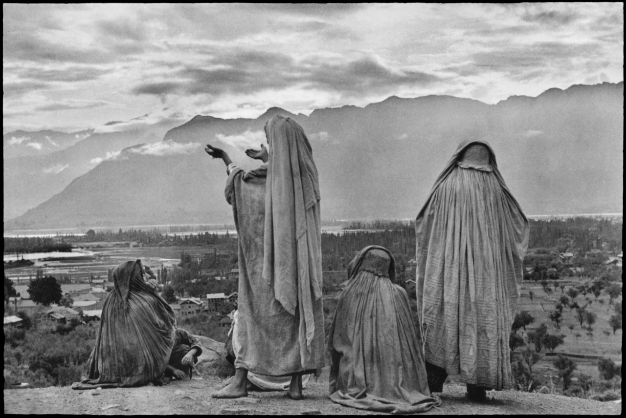 the-world-of-henri-cartier-bresson-magnum-photos