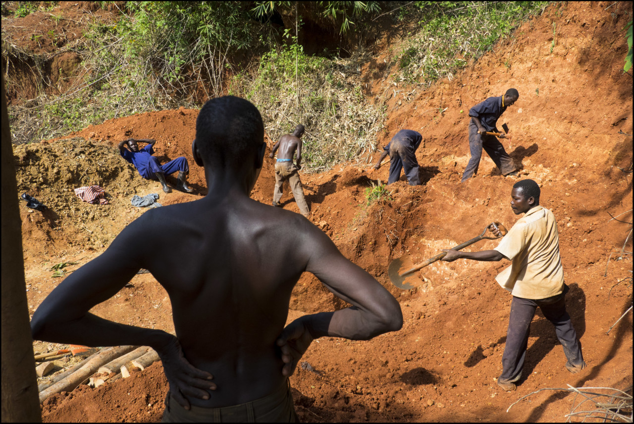 Gold Mining in Uganda • Ian Berry • Magnum Photos
