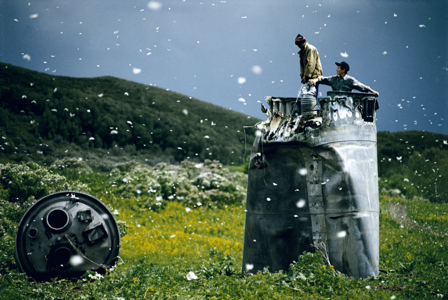 【希少】Satellitesジョナスベンディクセン　Bendiksen　写真集 Making the Image: Jonas Bendiksen's Crashed Satellite